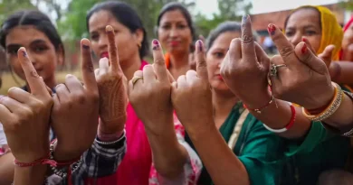 बिहार निवडणूक: महिला मतदारांनी पुरुषांना मागे टाकले; राज्यात विक्रमी ६६.९% मतदान