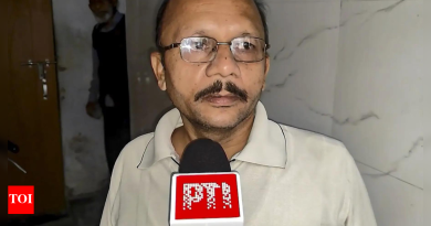 ‘आमचा संपर्क नव्हता’: शाहीनच्या मोठ्या भावाने दिल्ली स्फोटानंतर मौन सोडले; दहशतवादी संबंधावर विश्वास ठेवण्यासाठी कुटुंब संघर्ष करत आहे