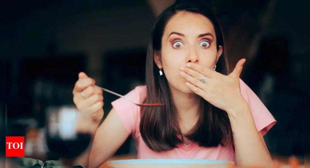 हिचकी: निरुपद्रवी प्रतिक्षेप किंवा लपलेले चेतावणी चिन्ह तुमच्या शरीराकडे लक्ष देण्याची गरज आहे |