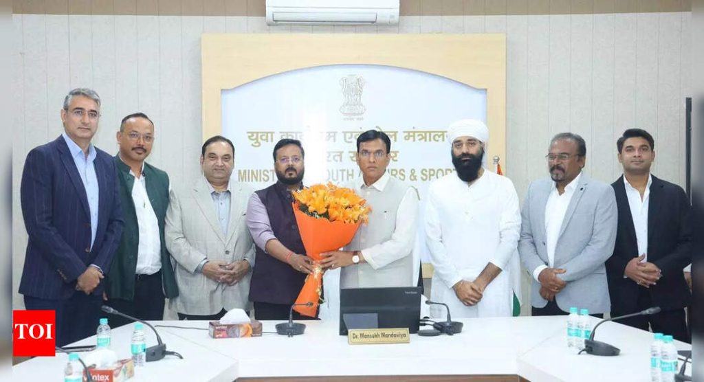 आय-लीग क्लब्सनी क्रीडामंत्र्यांची भेट घेऊन हस्तक्षेप करण्याची विनंती केली; AIFF ने ISL क्लबच्या मुख्य कार्यकारी अधिकाऱ्यांसोबत प्रत्यक्ष भेटीचा प्रस्ताव ठेवला आहे