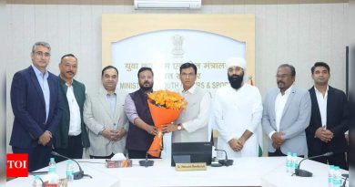 आय-लीग क्लब्सनी क्रीडामंत्र्यांची भेट घेऊन हस्तक्षेप करण्याची विनंती केली; AIFF ने ISL क्लबच्या मुख्य कार्यकारी अधिकाऱ्यांसोबत प्रत्यक्ष भेटीचा प्रस्ताव ठेवला आहे