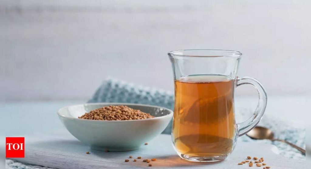 भिजवलेल्या मेथीचे फायदे: ते रोज चघळल्याने बद्धकोष्ठता आणि वजन कमी कसे होते |