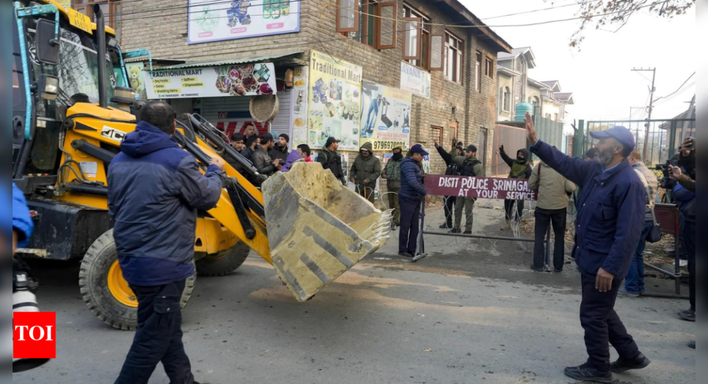 ‘स्फोटकांचे नमुने अग्रेषित केले जात होते…’: सरकारने जम्मू-कश्मीर पोलिस स्टेशनला ‘अपघाती’ म्हटले – MHA काय म्हणाले