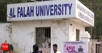 दिल्ली बॉम्बस्फोट: अल-फलाह विद्यापीठाविरुद्ध दोन एफआयआर; मान्यता उल्लंघन ध्वजांकित केले