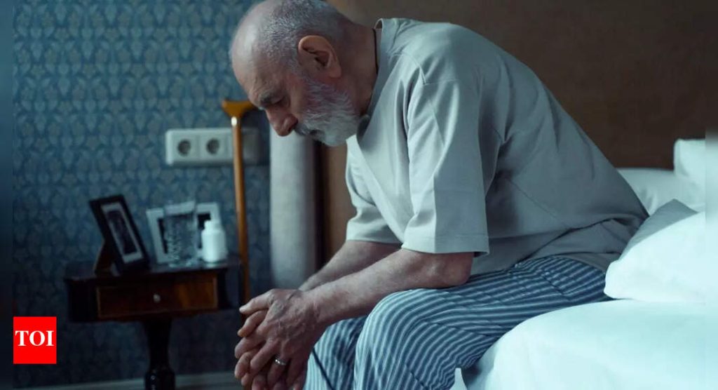 50 वर्षांपेक्षा जास्त वयाच्या पुरुषांमध्ये व्हिटॅमिन बी12 ची कमतरता: रात्री सुन्न होणे, पेटके येणे आणि पाय अस्वस्थ होणे |