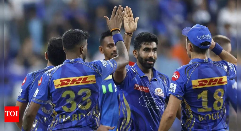MI IPL 2026 धारणा यादी: मेगा लिलावापूर्वी मुंबई इंडियन्सने कायम ठेवलेल्या आणि सोडलेल्या खेळाडूंची संपूर्ण यादी