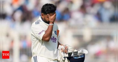 भुते नाहीत? भारताच्या धक्कादायक पराभवानंतर ईडनच्या पृष्ठभागावर आग लागली