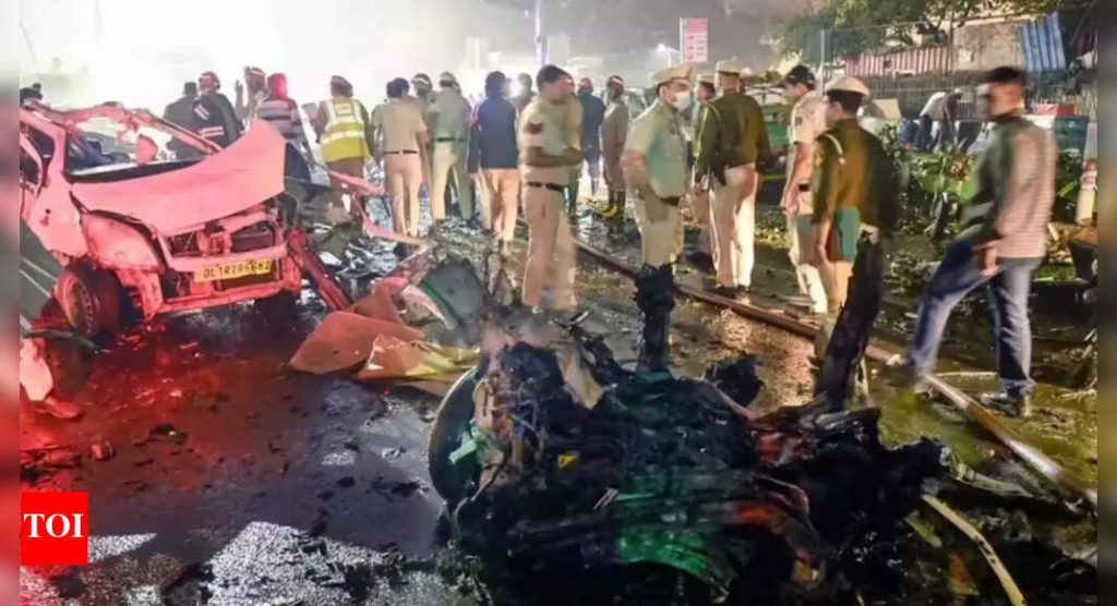दिल्ली कार स्फोट: ‘मॅडम सर्जन’ प्रमुख खेळाडू म्हणून उदयास; बाबरी विध्वंसाचा ‘सूड’ घेण्यासाठी ‘डी-6 मिशन’कडे डायरीचे संकेत आहेत
