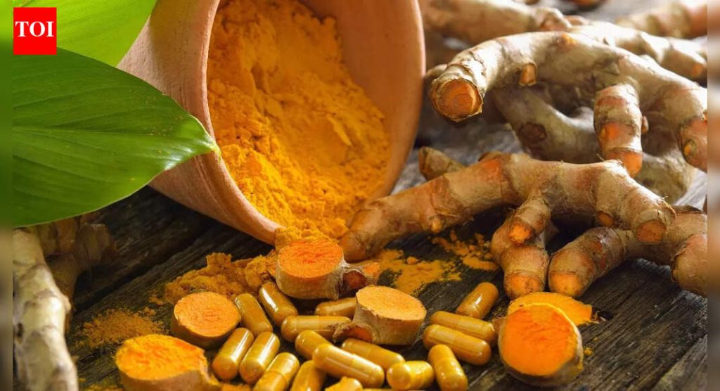 हळदीचे लोणचे खाण्याचे फायदे: हिवाळ्यात रोगप्रतिकारक शक्ती आणि पचनशक्तीसाठी सोपी हळदी आचार रेसिपी |