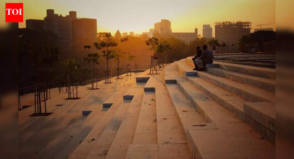 नोव्हेंबरच्या पहिल्या सहामाहीत विलक्षण थंडी पडते कारण थंडीचा स्फोट भारतात होतो; पुण्याचे किमान तापमान ९ अंश सेल्सिअसपर्यंत घसरले