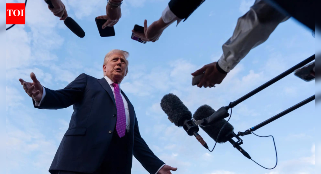 स्वाइनच्या आधी मोती: ट्रम्प एपिथेट्सवर डुकरांना बाहेर काढतात