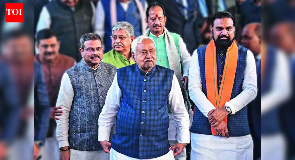 बिहार : नितीश कुमार आज १०व्यांदा मुख्यमंत्रीपदाची शपथ घेणार आहेत
