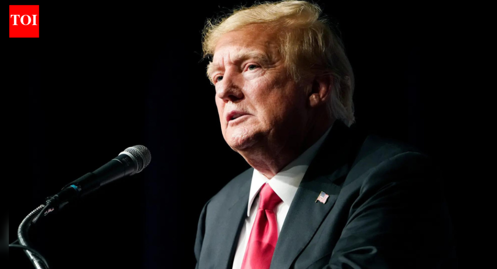 वाढत्या दबावाखाली: ट्रम्प यांनी एपस्टाईन फायली सोडण्यासाठी बिलावर स्वाक्षरी केली – त्यात काय आहे?