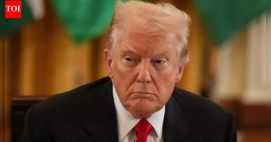 ट्रम्प यांनी आग्रह धरला की मोदींनी टॅरिफच्या धमकीनंतर युद्ध समाप्त करण्यासाठी त्यांना बोलावले कारण यूएस पॅनेलने म्हटले आहे की चीनने आपल्या शस्त्रांची चाचणी घेण्यासाठी संघर्षाचा फायदा घेतला