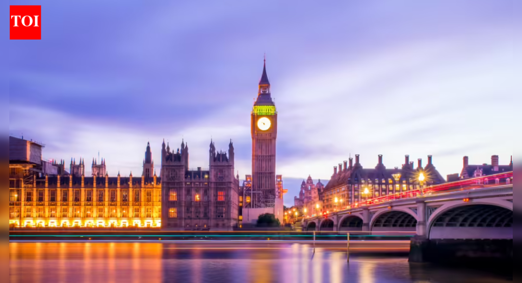 ‘विशेषाधिकार, अधिकार नाही’: यूके काही कायदेशीर स्थलांतरितांना 20 वर्षे प्रतीक्षा करण्याची योजना आखत आहे – तुम्हाला हे माहित असणे आवश्यक आहे