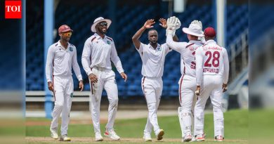 न्यूझीलंड कसोटी मालिकेसाठी वेस्ट इंडिज संघात केमार रोचचे पुनरागमन झाले आहे