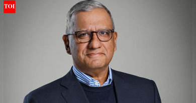 भारतीय वंशाचे बीबीसी बोर्ड सदस्य शुमीत बॅनर्जी यांनी राजीनामा दिला, ‘शासनाच्या समस्या’