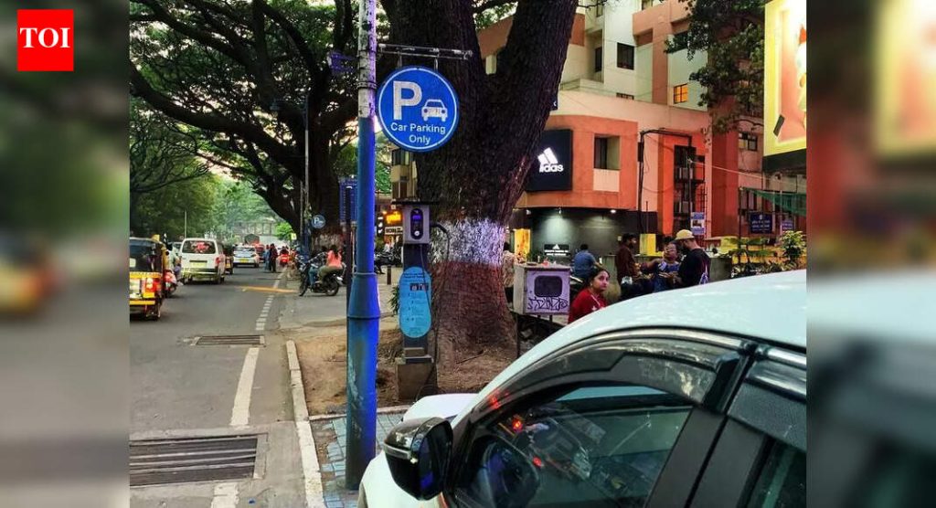 प्रमुख रस्त्यांवरील पीएमसीच्या पे-अँड-पार्क योजनेमुळे नागरिकांना त्रास होतो