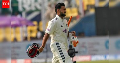 ‘तू कर्णधार आहेस, जबाबदारी कुठे आहे?’: आर अश्विनने दक्षिण आफ्रिकेच्या मालिकेत स्वीप केल्यानंतर ऋषभ पंतला फटकारले – पहा