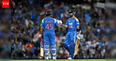 भारत विरुद्ध दक्षिण आफ्रिका लाइव्ह स्कोअर: रोहित शर्मा आणि विराट कोहली अनुभव घेऊन आले कारण भारताला कसोटीतील धक्क्यानंतर माघारी परतण्याचे लक्ष्य आहे