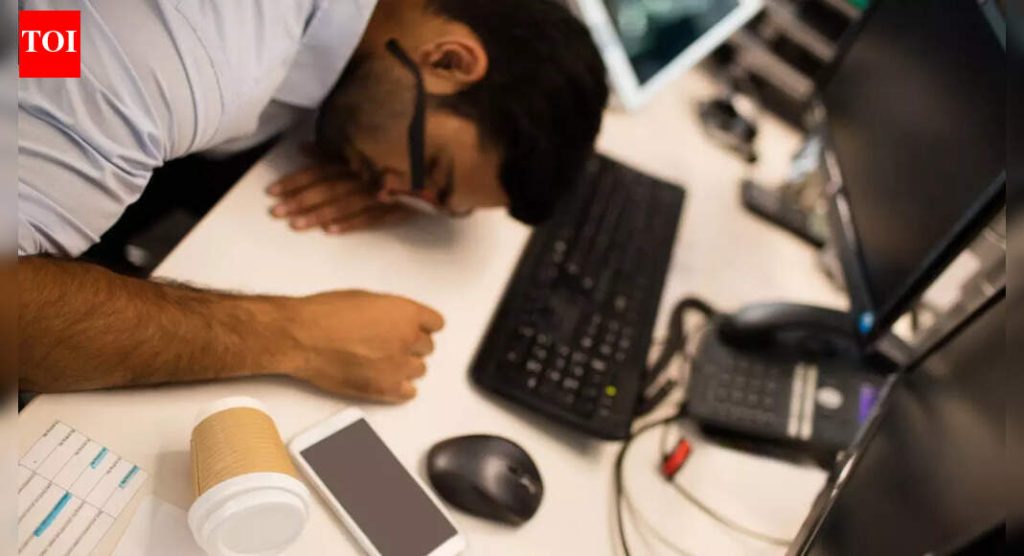 झोपेच्या 7 लहान सवयी ज्या तुम्हाला दररोज सकाळी उत्साही वाटण्यास मदत करू शकतात |