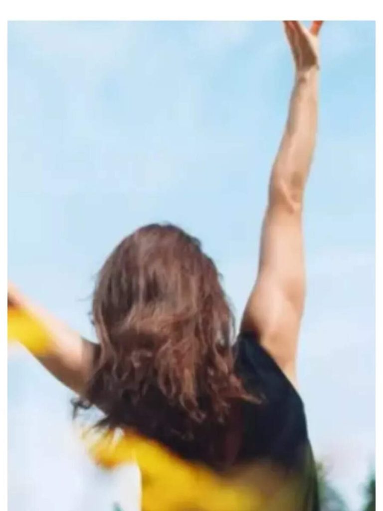 अधिक आनंदी, उत्तम 2026 साठी 8 (वास्तववादी) संकल्प