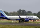 प्रचंड विलंब: इंडिगो फ्लाइट वक्तशीरपणा 35% पर्यंत क्रॅश; क्रूच्या कमतरतेमुळे काही रद्दही | भारत बातम्या