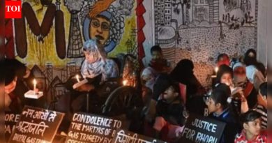 भोपाळ दुर्घटनेच्या रॅलीत तणाव : आरएसएसचा पुतळा जाळण्याचा भाजपचा आरोप; पोलिसांचा हस्तक्षेप