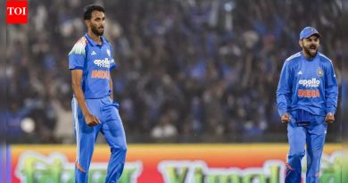 IND vs SA: ‘पाकिस्तानकडे हरीश रौफ असेल तर भारताकडे प्रसिद्ध कृष्णा’ – दुसऱ्या वनडे पराभवात 10 षटकांहून अधिक लीक केल्याबद्दल ट्रोल्सचा उपहास