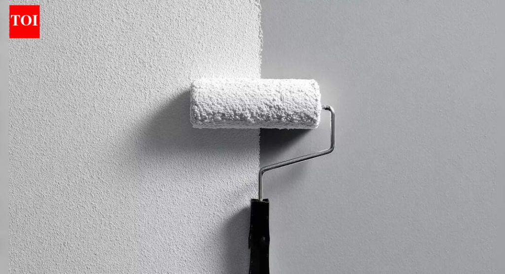 हिवाळ्यातील प्रकाशामुळे वॉल पेंट गडद कसा होतो आणि योग्य टोन निवडण्यासाठी तज्ञांच्या टिप्स |