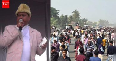 TMC निलंबित आमदार हुमायून कबीर यांनी ‘बाबरी मशिदी’ची पायाभरणी केली.