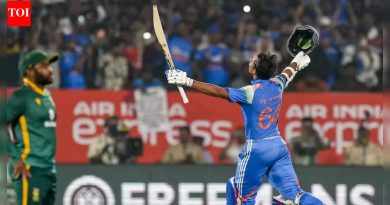 IND vs SA: यशस्वी जैस्वाल ही दुर्मिळ कामगिरी करणारी केवळ 6वी भारतीय ठरली आहे; रोहित शर्मा, विराट कोहली एलिट लिस्टमध्ये सामील