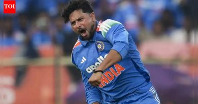कुलदीप यादवने एकदिवसीय क्रिकेटमध्ये 11व्या 4 विकेट्स घेतल्या; या भारतीय दिग्गज फिरकीपटूला मागे टाकले