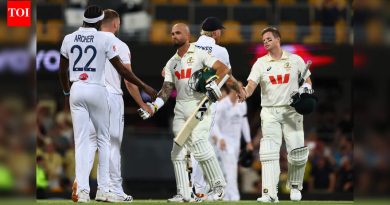 ऍशेस: ऑस्ट्रेलियाने इंग्लंडला पुन्हा नम्र करत पाच सामन्यांच्या मालिकेत २-० अशी आघाडी घेतली