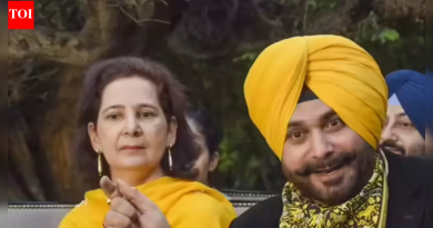 पंजाब: काँग्रेसने नवज्योत कौर सिद्धूला तिच्या ‘500 कोटी रुपयांच्या सूटकेस’ आरोपानंतर निलंबित केले | भारत बातम्या