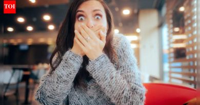 हिचकी हे गंभीर आरोग्य समस्येचे लक्षण असू शकते: कारणे, जोखीम आणि त्यावर प्रभावीपणे उपचार कसे करावे |