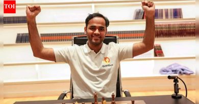 भारताच्या अर्जुन एरिगाईसीने फ्रीस्टाईल बुद्धिबळ ग्रँडस्लॅम फायनलमध्ये मॅग्नस कार्लसनचा पराभव केला, उपांत्यपूर्व फेरीत व्हिन्सेंट कीमरशी सामना होणार | बुद्धिबळ बातम्या