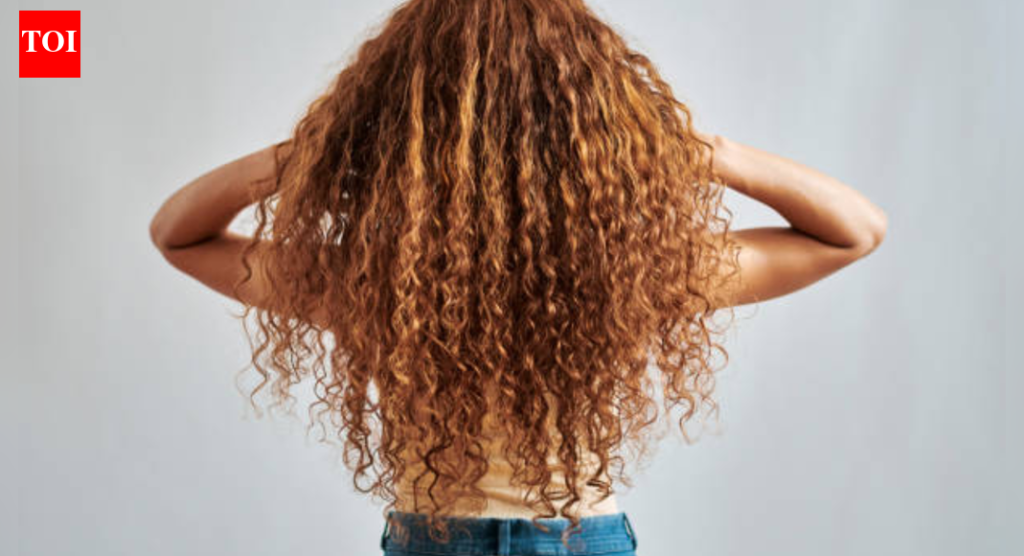 निरोगी, चमकदार केसांसाठी सकाळी सर्वप्रथम काय प्यावे