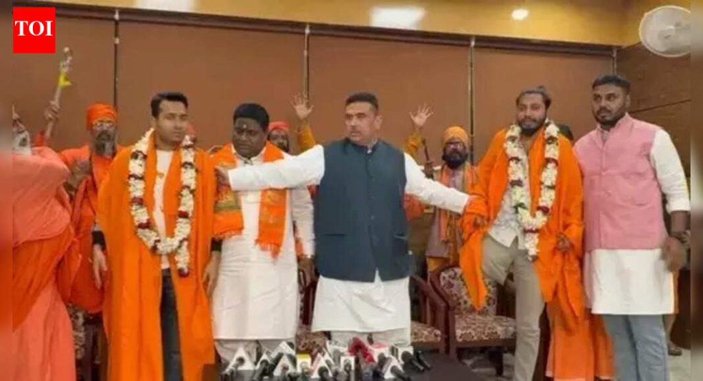 ‘मी प्रत्येक हिंदूच्या पाठीशी उभा आहे’: सुवेंदू अधिकारी मांसाहारी खाद्यपदार्थ विक्रेत्यांना मारहाण केल्याप्रकरणी अटक; तिघांना जामीन मिळाला