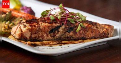 हार्वर्ड गॅस्ट्रोएन्टेरोलॉजिस्ट शिफारस करतो: निरोगी आतडे आणि यकृतासाठी 10 सर्वोत्तम डिनर कॉम्बोज |