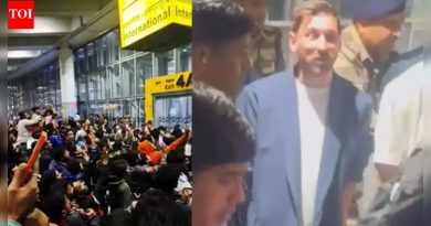पहा: पहाटे 2.26 वाजता लिओनेल मेस्सी खाली पडताच कोलकाता भडकला