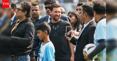 ‘अनेक अवांछित व्हीआयपी आजूबाजूला आहेत’: भारतीय फुटबॉल दिग्गज बायचुंग भुतियाने लिओनेल मेस्सीच्या कोलकाता कार्यक्रमाच्या फसवणुकीवर प्रतिक्रिया दिली