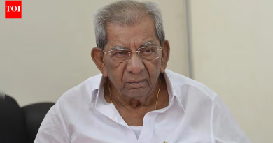 काँग्रेस नेते शामनुरु शिवशंकरप्पा यांचे ९५ ​​व्या वर्षी निधन; श्रद्धांजली ओतणे