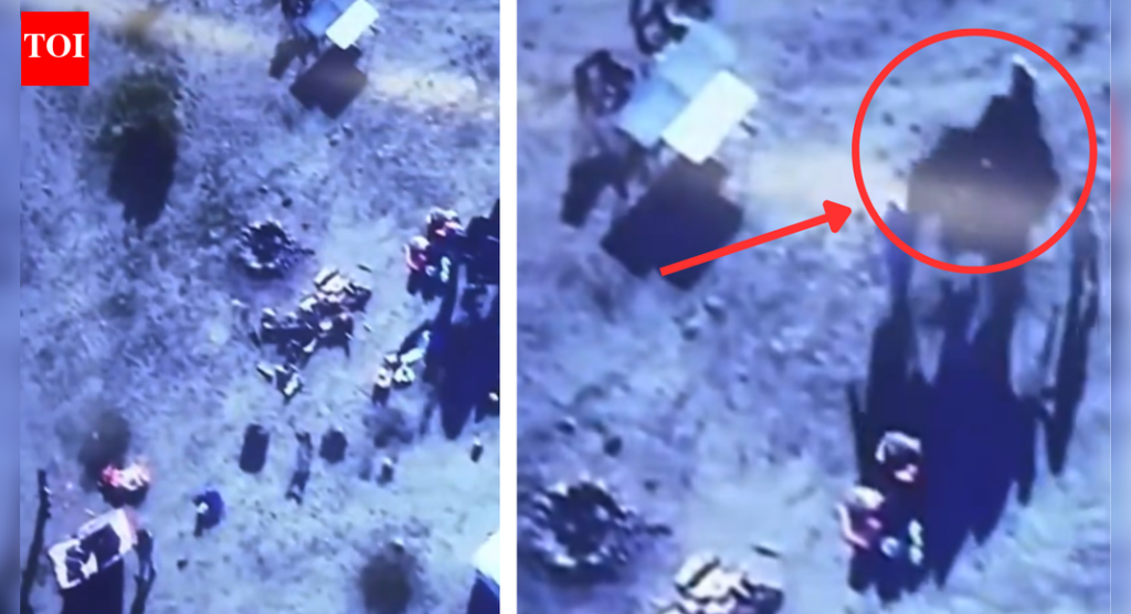 पहा: एफबीआयने लॉस एंजेलिसमध्ये नवीन वर्षाच्या पूर्वसंध्येला हल्ल्याचा कट रचलेल्या डाव्या दहशतवादी गटाचा पाळत ठेवणारा व्हिडिओ शेअर केला आहे