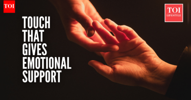 सह-नियमित सी स्पर्श: ही प्रथा काय आहे आणि ती भावनिक कल्याणासाठी कशी मदत करू शकते |