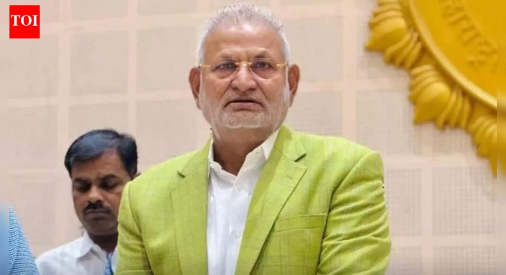 माणिकराव कोकाटे यांचा राजीनामा: फसवणूक प्रकरणात दोषी ठरल्यानंतर महाराष्ट्राचे मंत्री पद सोडले; अजित पवार यांनी राजीनामा स्वीकारला