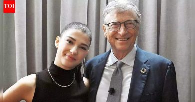 बिल गेट्सच्या मुलांना मोठे होत असताना त्याचे आडनाव का वापरण्याची परवानगी नव्हती, त्याची मुलगी फोबीने उघड केली |