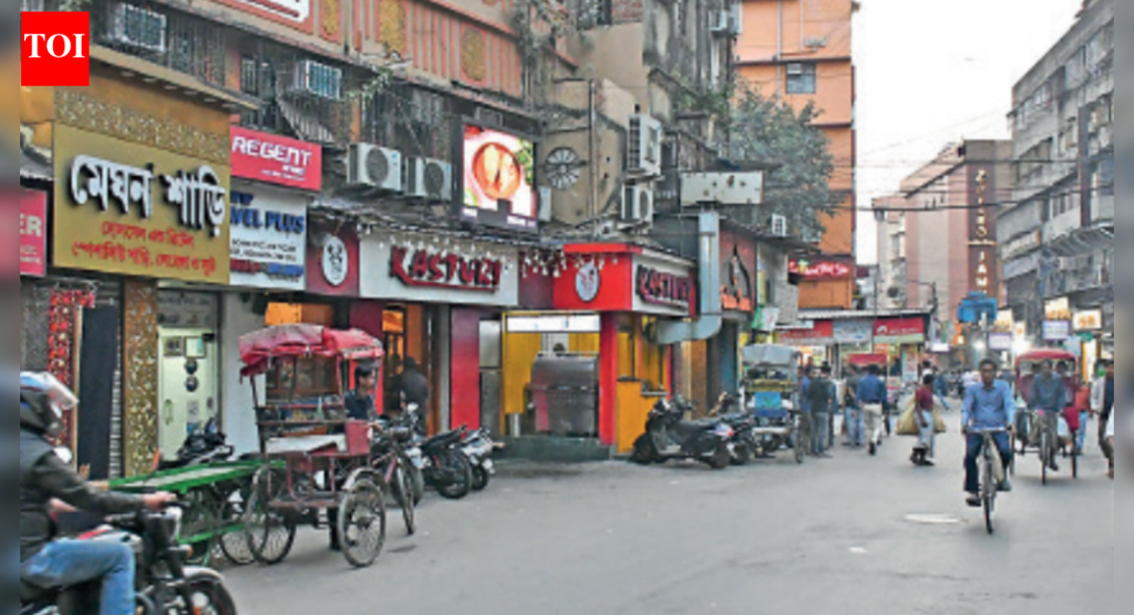 सीमा ओलांडून चिंता पसरली: कोलकात्यातील बांगलादेशी पाहुण्यांना घरी परतताना अस्वस्थता; व्यवसायांना फटका