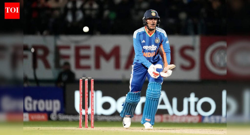 ‘घर पे किसीको बोलो नजर उतार दे’: T20 विश्वचषक स्पर्धेनंतर सुनील गावसकर यांचा शुभमन गिलला मनापासून सल्ला