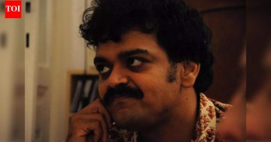 शास्त्रीय मुळांपासून ते रॉक एन रोल स्वप्नांपर्यंत: अलूरकर म्युझिक हाऊसचा वारसा कायम आहे